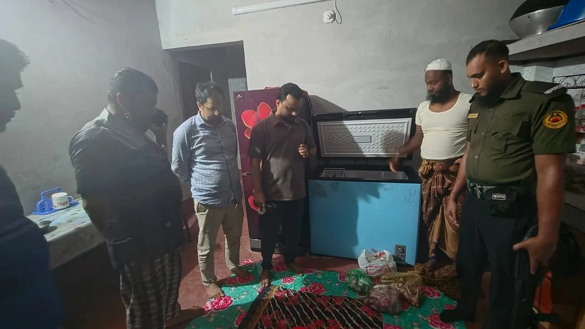 জব্দ করা ইলিশ বাড়িতে নিয়ে যাওয়ায় দুই ব্যক্তিকে জরিমানা