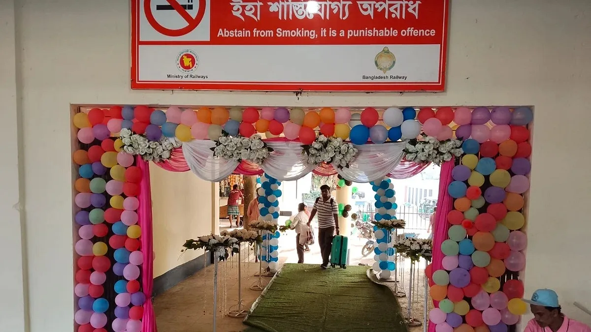 ফেনী থেকে ট্রেনে কক্সবাজার যাবেন ৪৭ যাত্রী, রাতে উদ্বোধন
