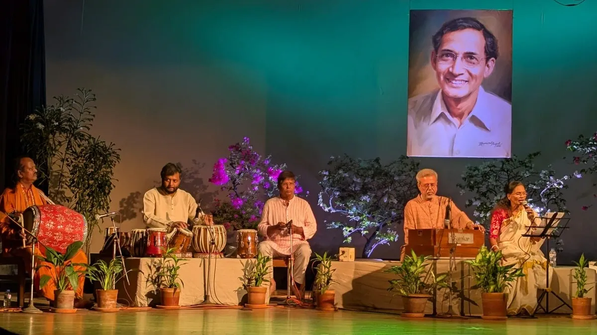 আব্বাসউদ্দীন স্মরণে ছায়ানটে শ্রোতার আসর