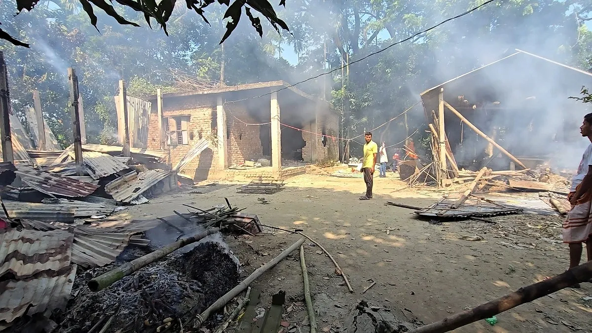 পাওনা টাকা চাওয়ায় কিশোরগঞ্জে যুবককে হত্যার অভিযোগ, অভিযুক্তের বাড়িতে আগুন