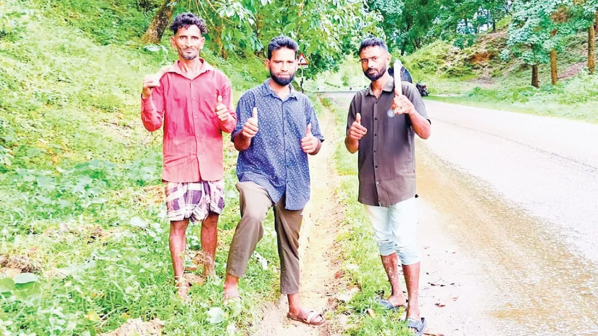 মানুষের উপকারে ছুটে চলেন আলাউদ্দিন