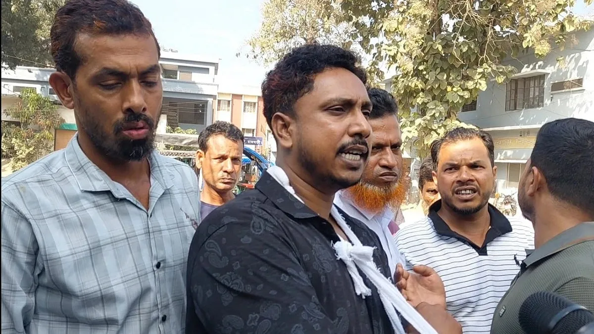 মামলার হাজিরা শেষে যাওয়ার পথে রিকশায় থাকা ব্যবসায়ী নেতাকে গুলি