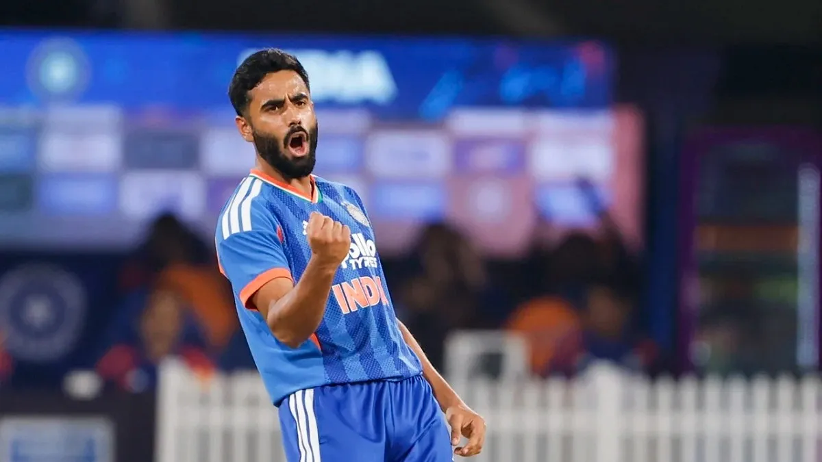 ছক্কা মারলেই পরের বলে নিশ্চিত আউট!