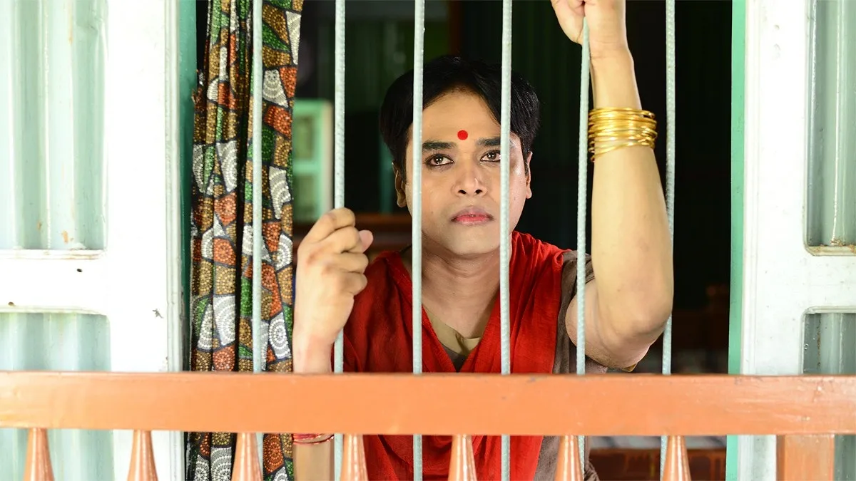 শরীফ থেকে শরীফা হয়ে ওঠার গল্প এবার নাটকে