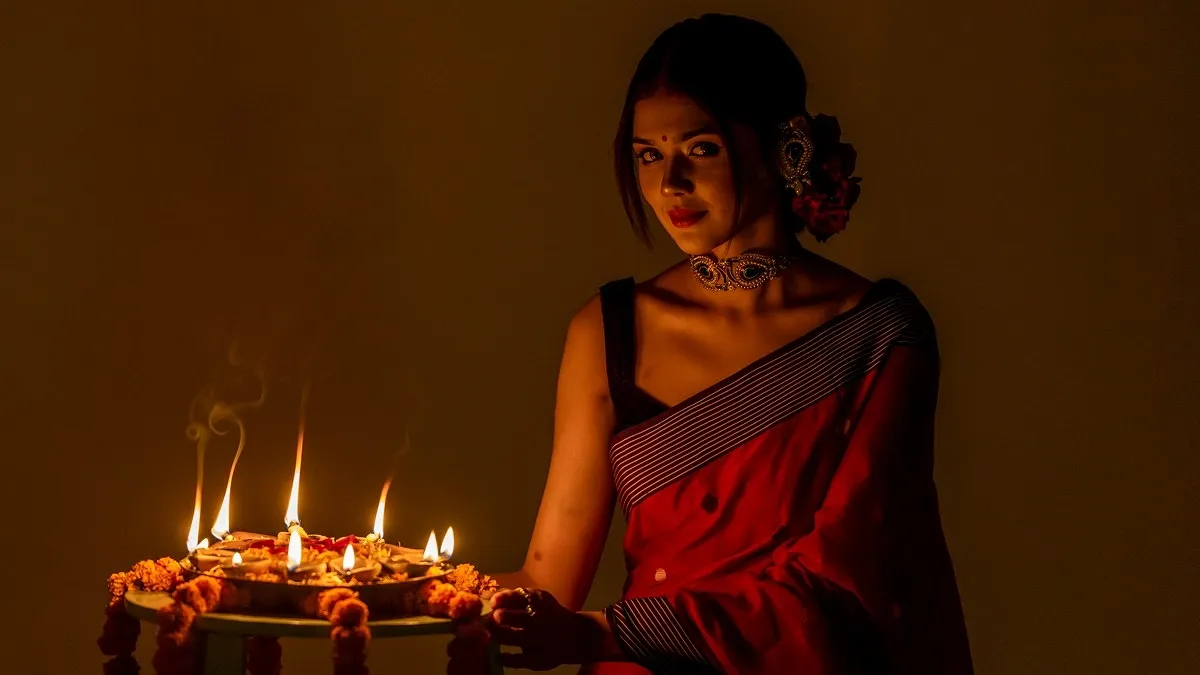 পোশাকে পূজার আমেজ