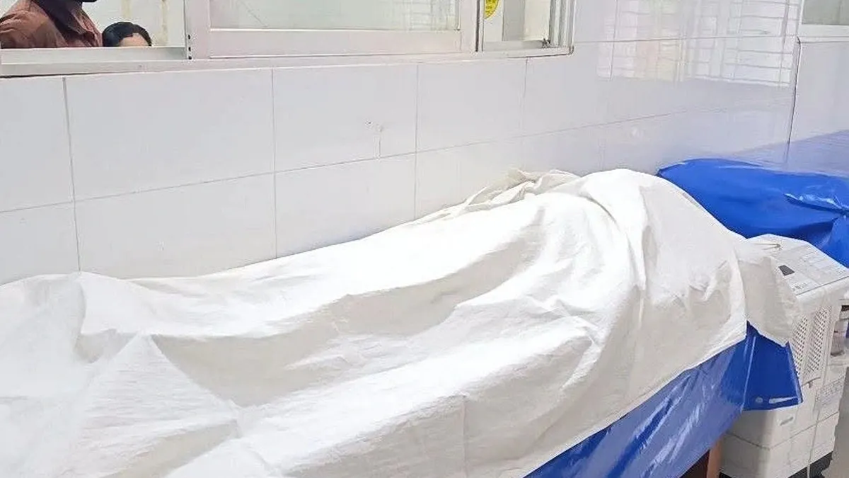 মায়ের চোখের সামনেই প্রাণ গেল ১১ বছরের বায়েজিদের