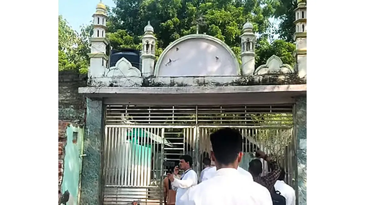 দিল্লিতে দেড়শ বছর পুরনো মসজিদ ভাঙার নোটিস