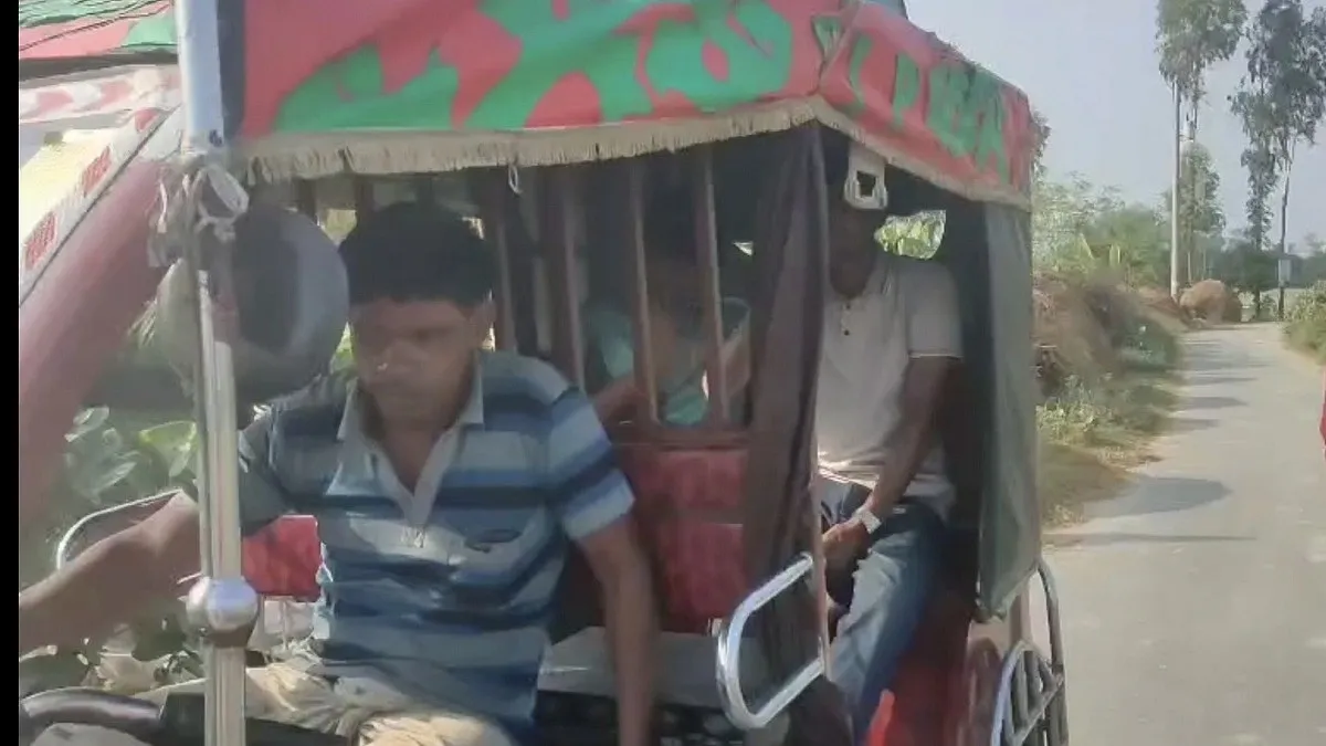 শেখ হাসিনার দেশে ফেরা নিয়ে মাইকিং, গ্রেপ্তার ৩