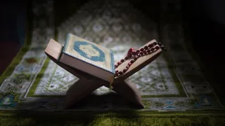 কোরআন যাদের থেকে দূরে থাকতে বলেছে