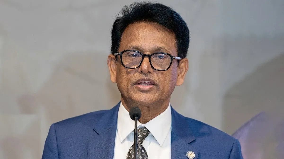 ‘ট্রান্সজেন্ডার’ নয়, ‘তৃতীয় লিঙ্গ’ বলতে চেয়েছি : শিক্ষামন্ত্রী