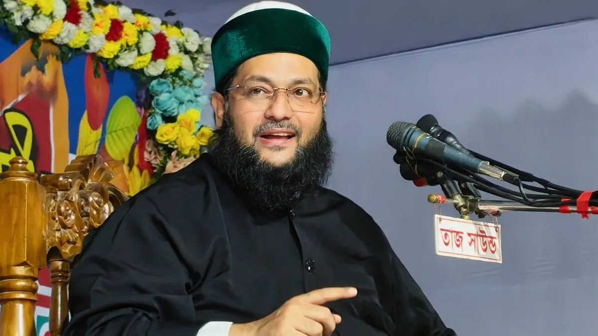 সাংবাদিকদের কাছে ক্ষমা চাইতে এনায়েতুল্লাহ আব্বাসীকে আইনি নোটিশ