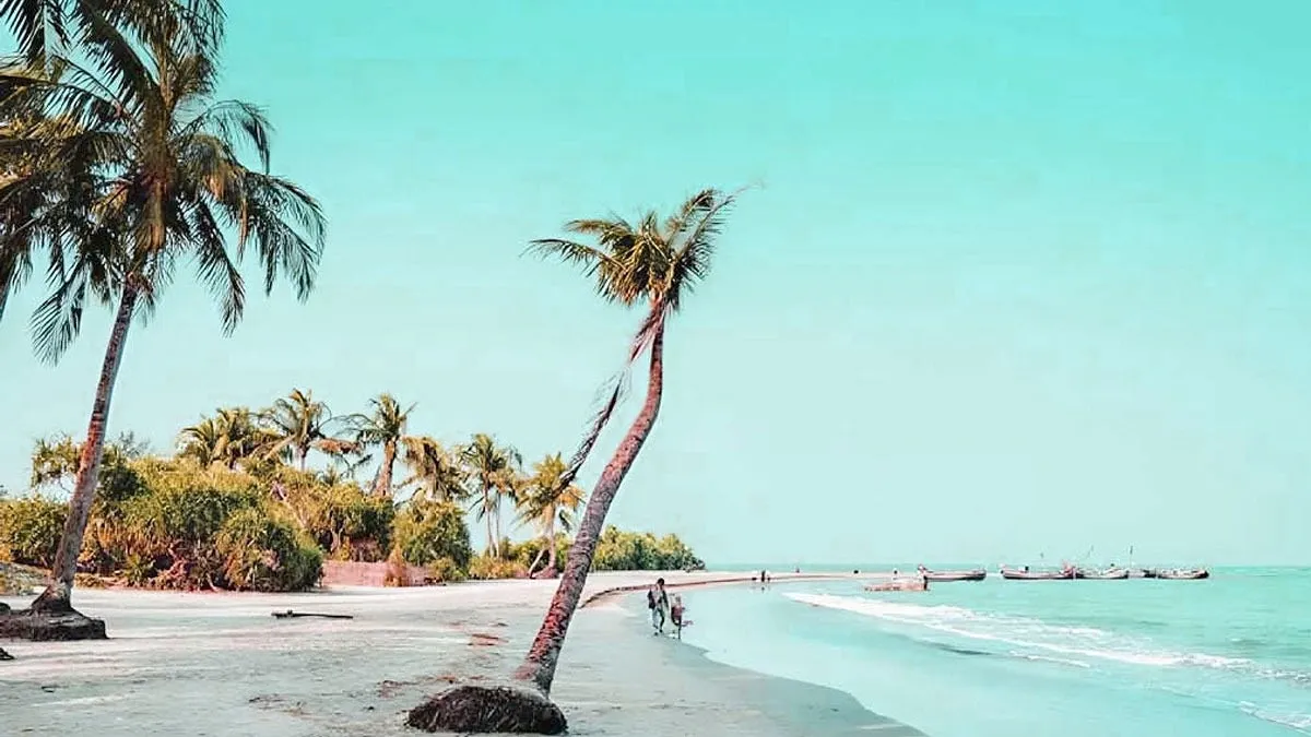 জাহাজে ‘আটকা’ সেন্টমার্টিন