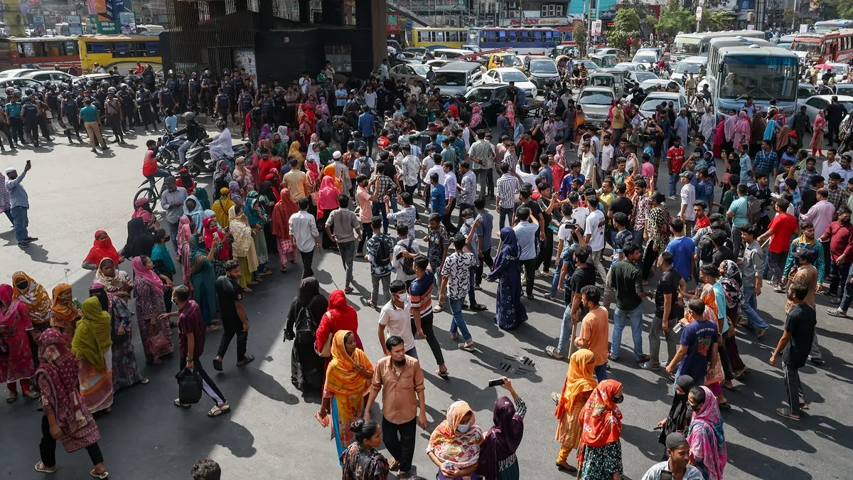 পোশাক শ্রমিকদের বিক্ষোভ