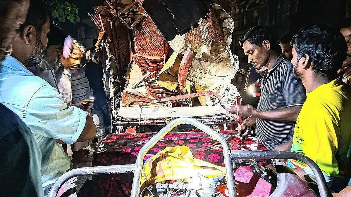 কুড়িগ্রামে বাসের ধাক্কায় প্রাণ গেল শিশুর, আহত বাবা-মা