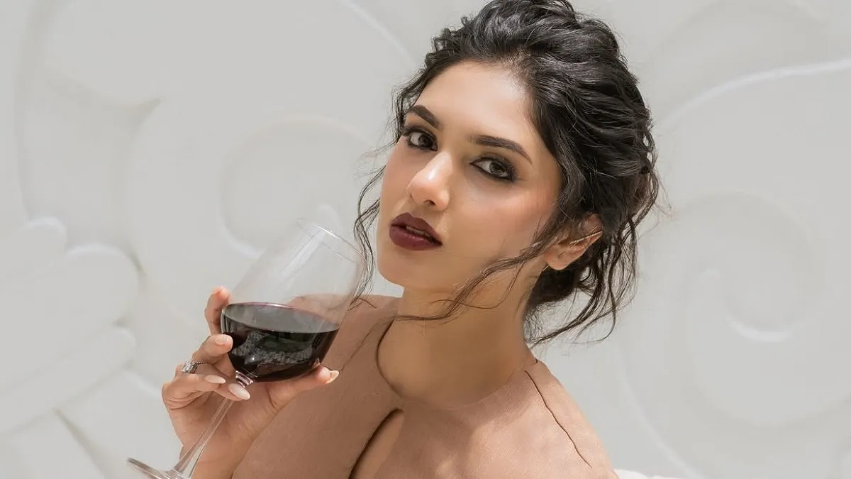 সম্পর্কের শুরুতেই প্রশ্ন, এইডস আছে কি— তিক্ত অভিজ্ঞতা অভিনেত্রীর