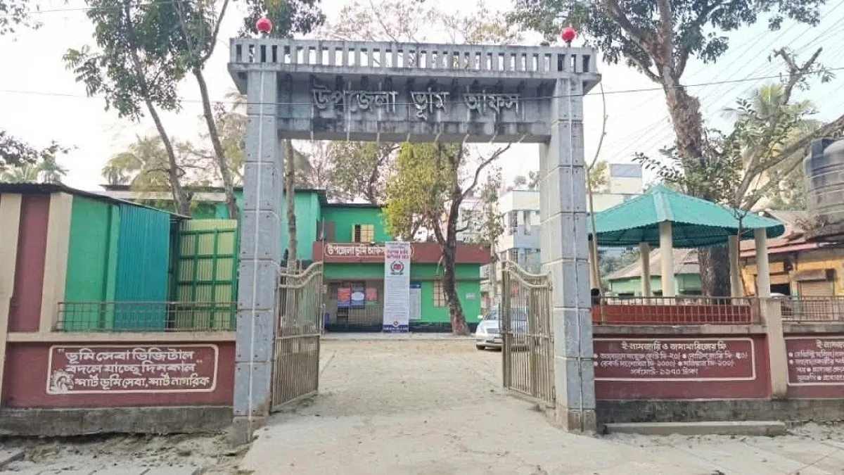‘আমার বিরুদ্ধে নিউজ করবেন, আবার বিজ্ঞাপন চাইবেন’ সাংবাদিককে এসিল্যান্ড