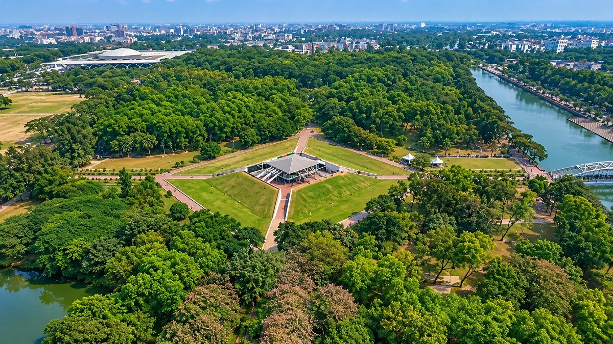 বদলে যাচ্ছে  জিয়া উদ্যান