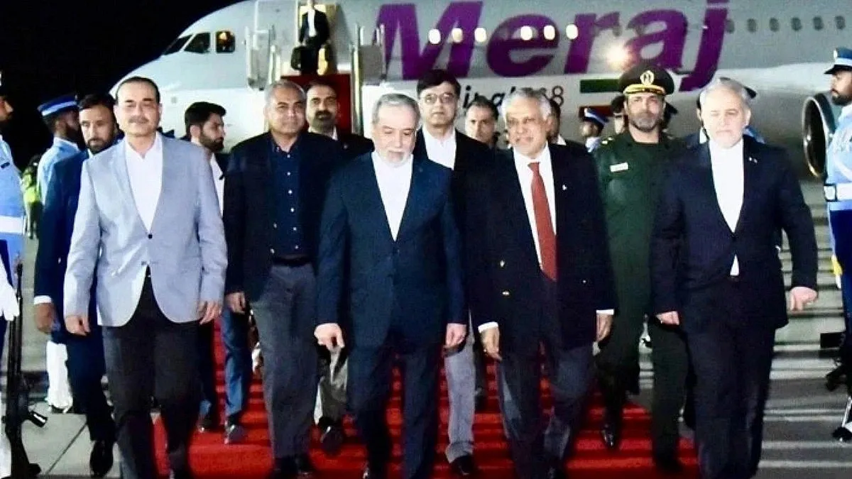 Iranian Delegation Departs Islamabad