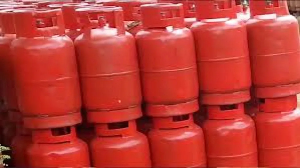 LPG Price Declines by Tk 55