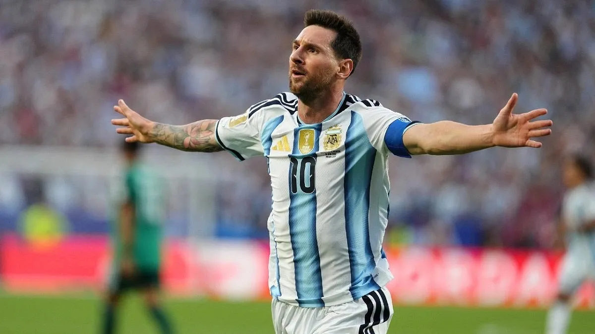 How many records Messi broke in one match