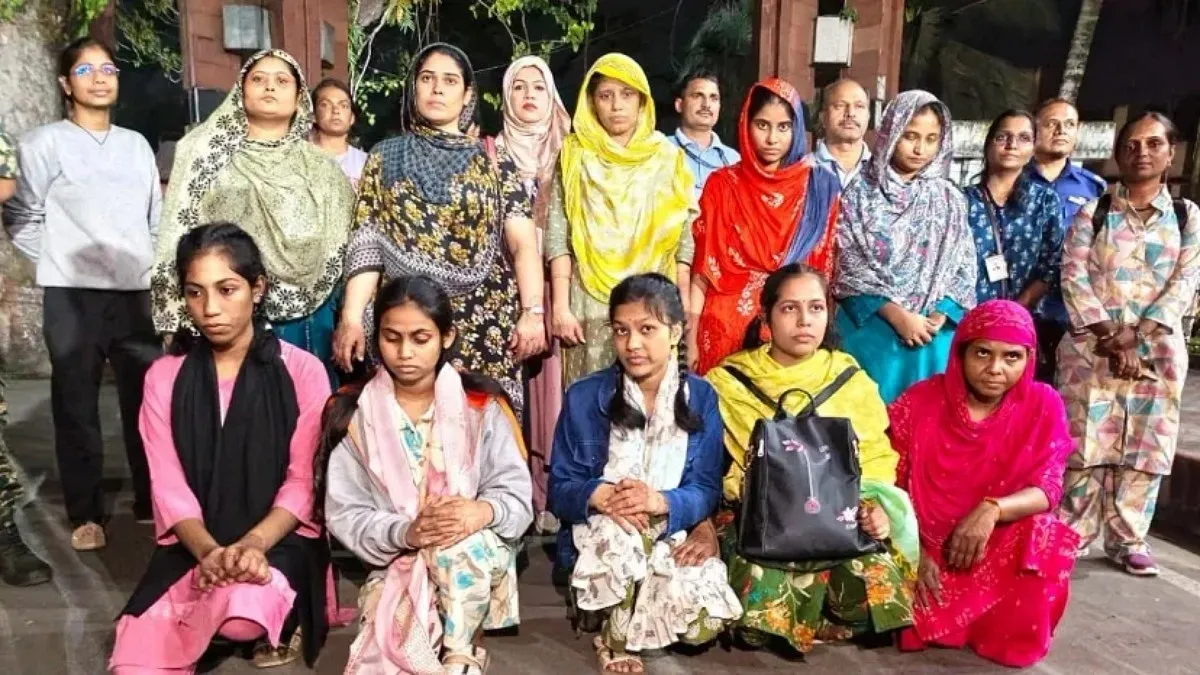 10 Bangladeshi women return home after 3 years in Indian jail