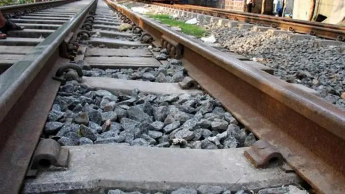 Youth killed by train in Rangpur