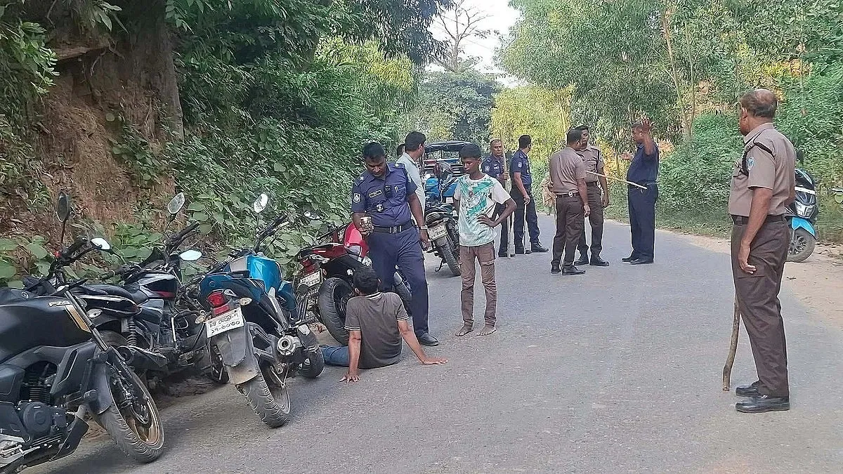 2 robberies in hours rattle commuters on Cox’s Bazar road