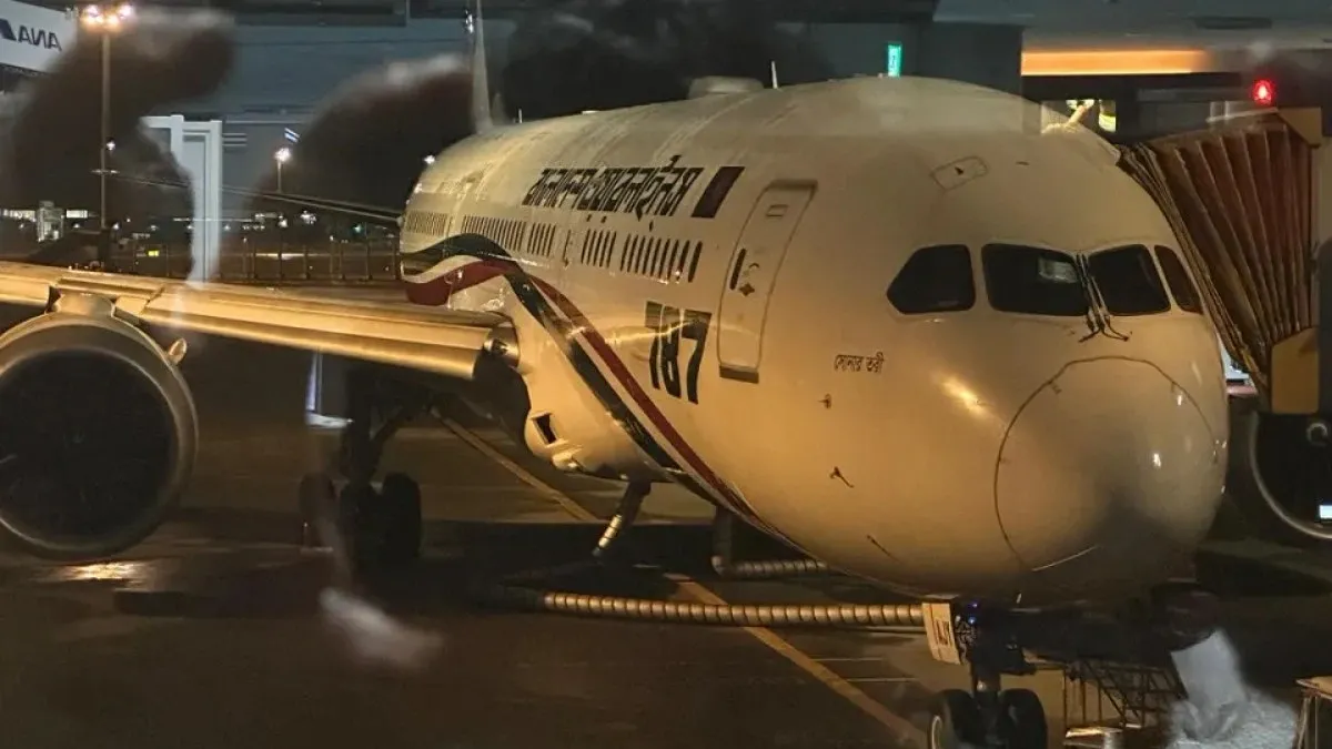 Glitch not fixed even after two hours, Prime Minister disembarks from aircraft