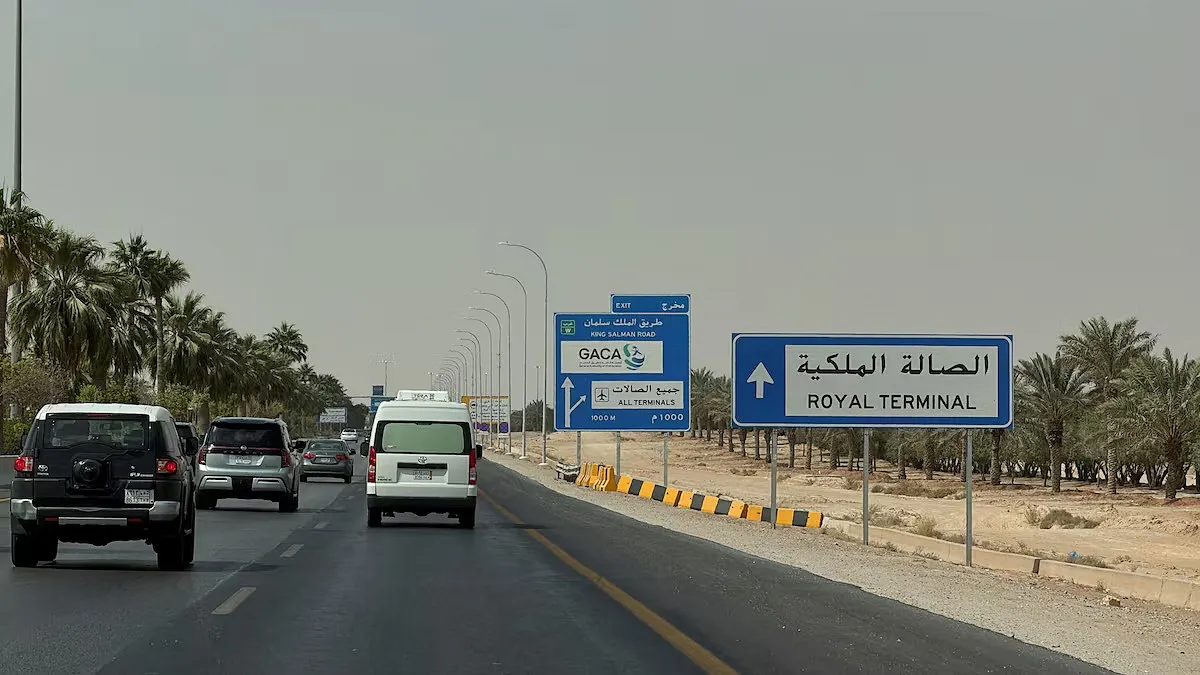 Saudi says Riyadh airport partly reopens despite renewed Houthi threats