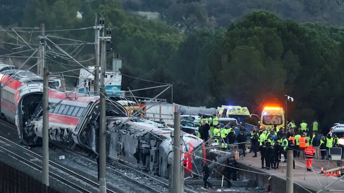 At least 30 people have been killed in Spain train crash